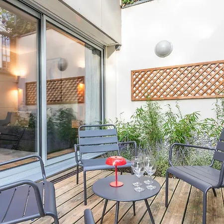Apartment Maison Menilmontant Paris