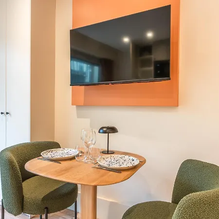 Maison Menilmontant Apartman