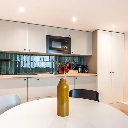 Maison Menilmontant Apartman *